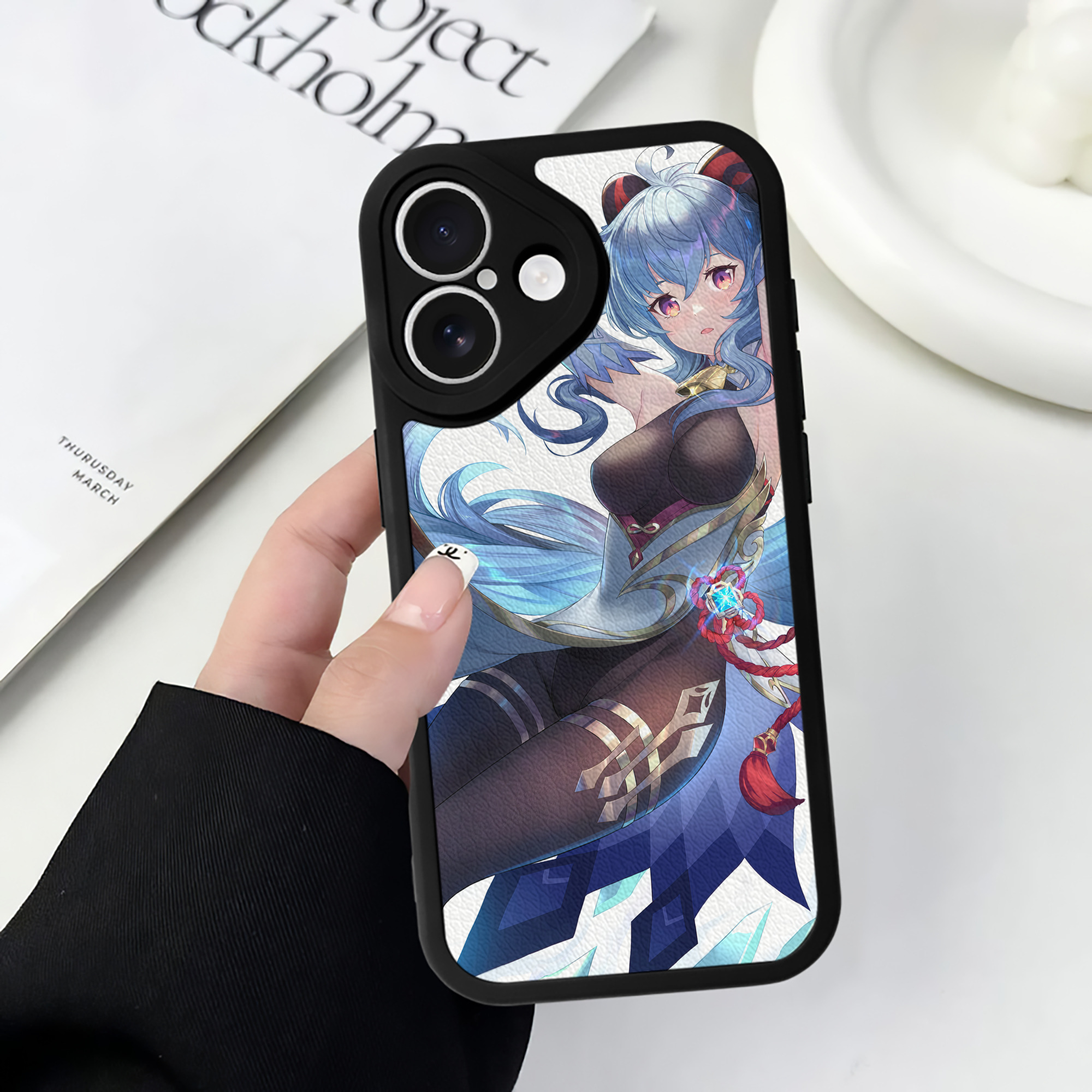 げんし神 genshin 【iPhone 16シリーズ対応】シリコンスマホケース（レザー調） 材質：シリコン